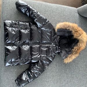 Kids Size 7 unisex 100% down winter jacket